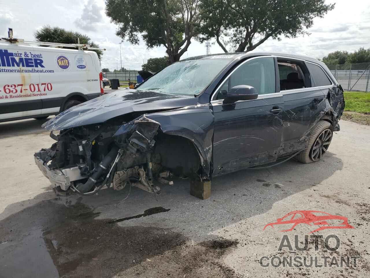 AUDI Q7 2018 - WA1LHAF79JD004472