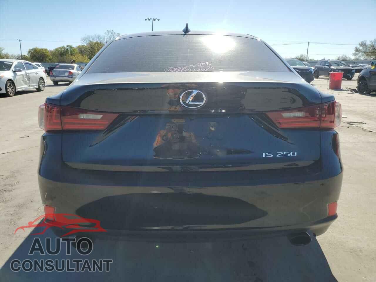 LEXUS IS 2014 - JTHBF1D2XE5037509