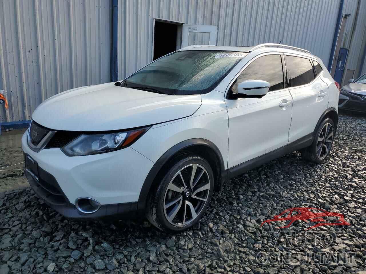 NISSAN ROGUE 2017 - JN1BJ1CR8HW127774