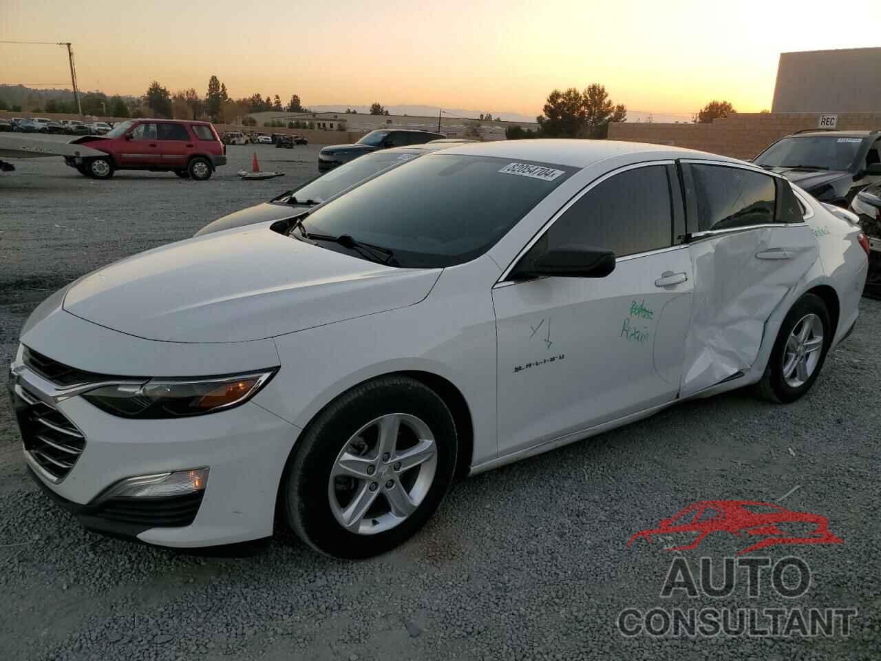 CHEVROLET MALIBU 2020 - 1G1ZB5ST8LF151541