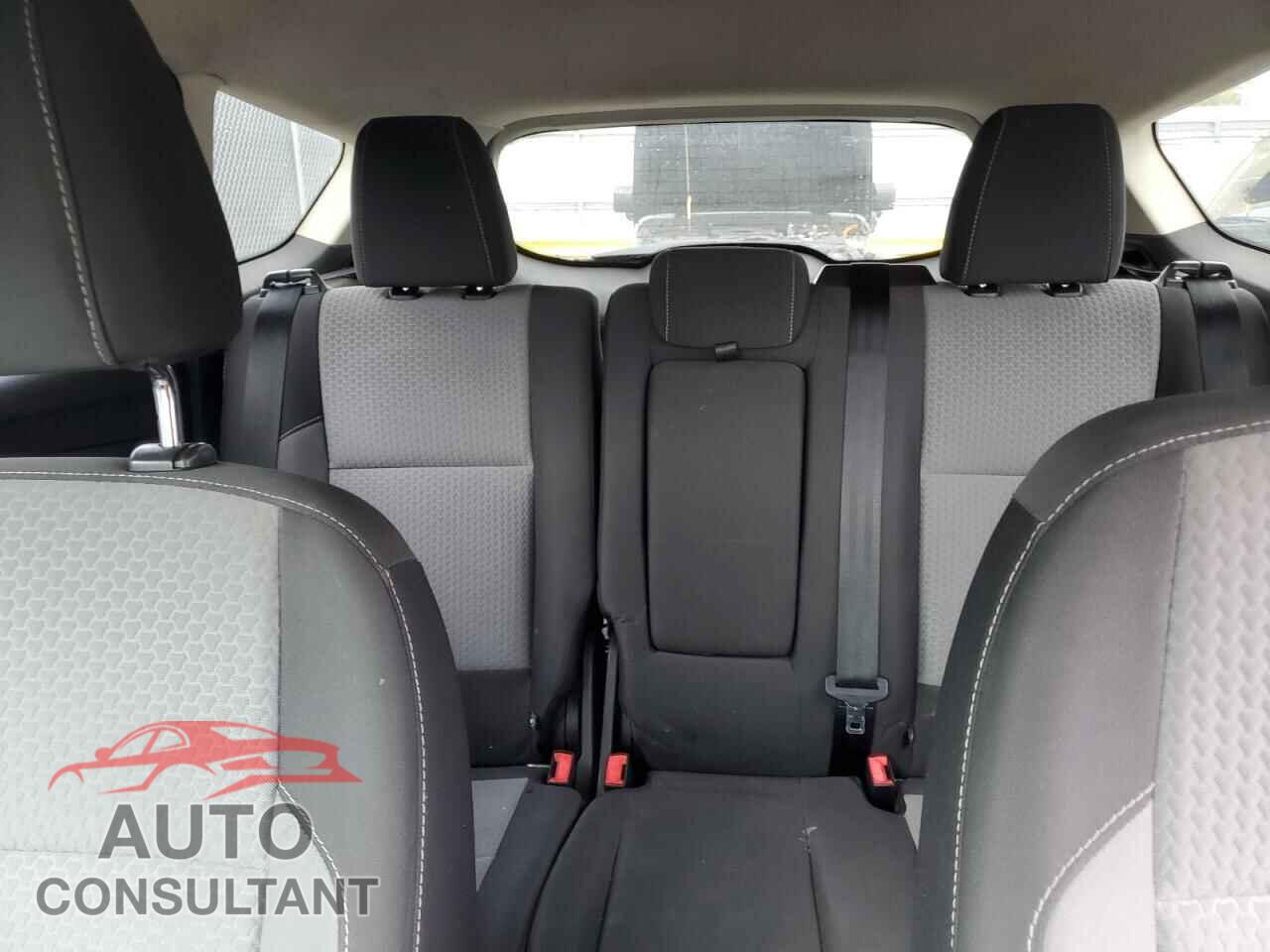 FORD ESCAPE 2017 - 1FMCU9G99HUC40755