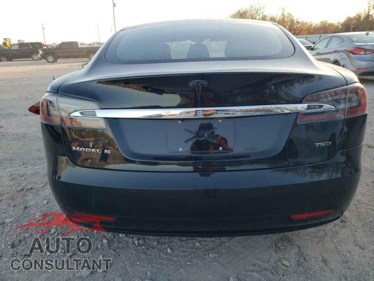 TESLA MODEL S 2017 - 5YJSA1E23HF201135
