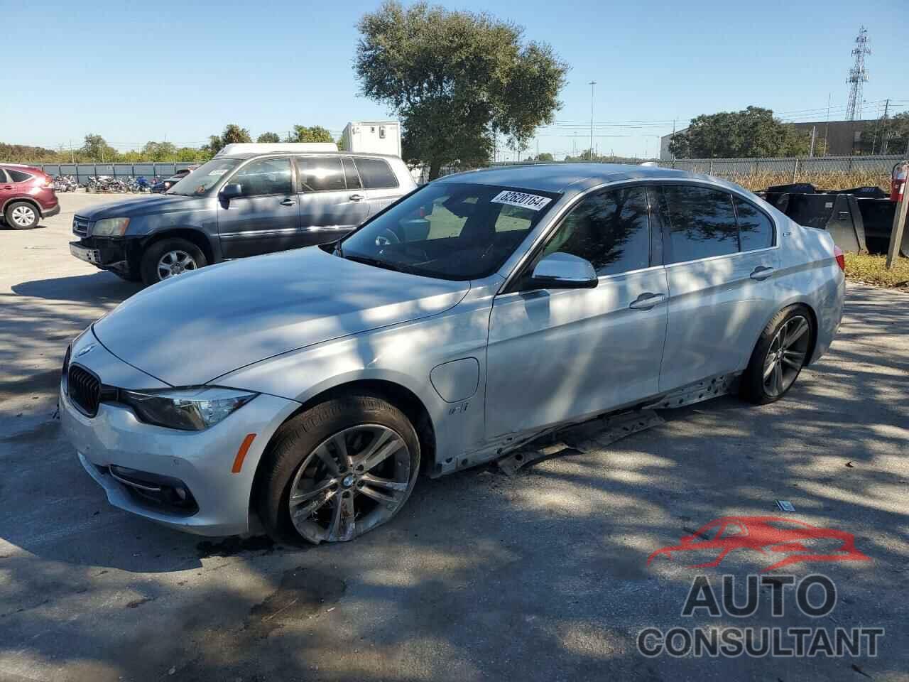 BMW 3 SERIES 2017 - WBA8E1C34HA156948