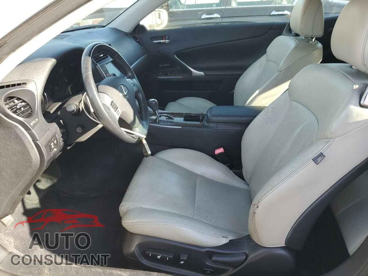 LEXUS IS 2011 - JTHFF2C22B2519140
