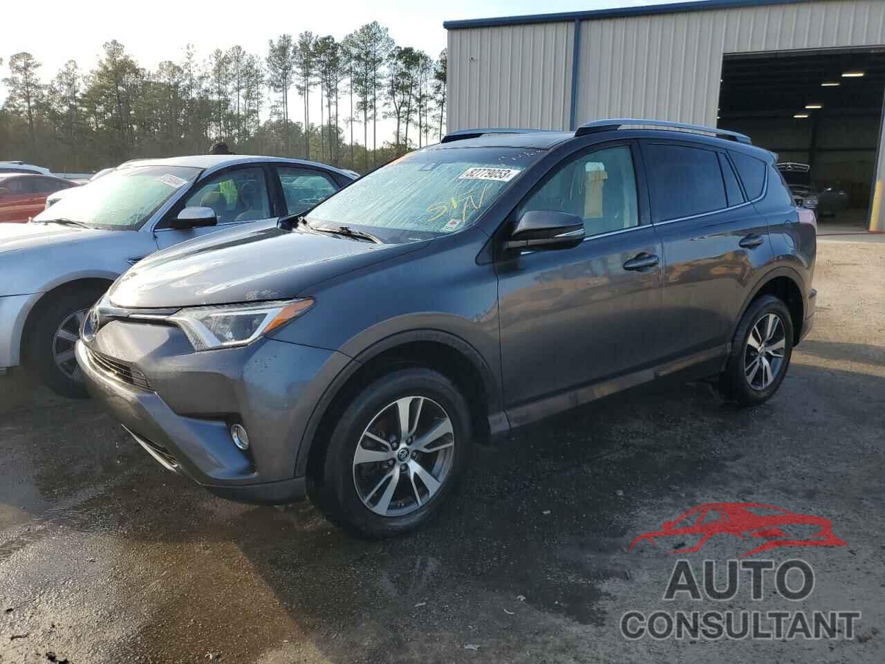 TOYOTA RAV4 2017 - JTMWFREV1HJ111826