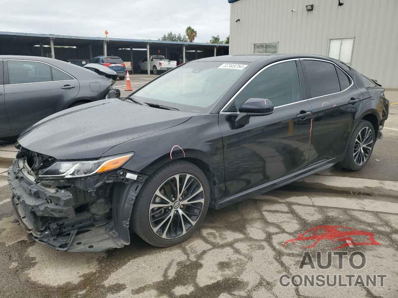 TOYOTA CAMRY 2018 - 4T1B11HK6JU517388