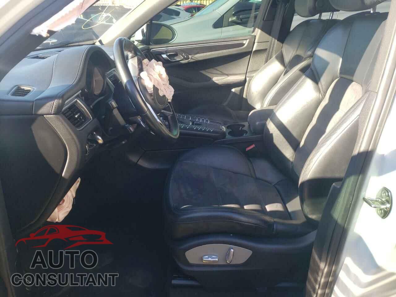 PORSCHE MACAN 2017 - WP1AG2A52HLB53266
