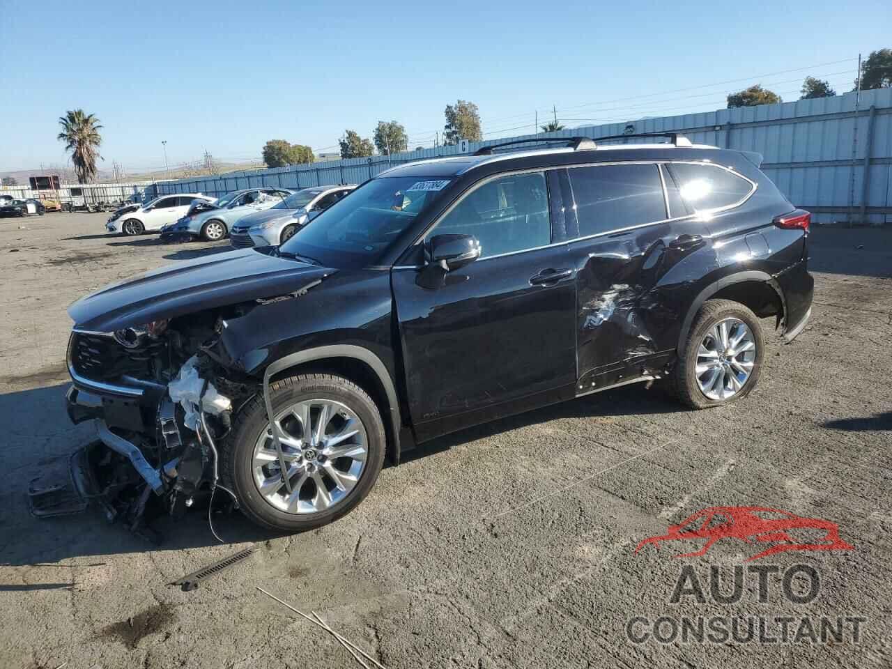 TOYOTA HIGHLANDER 2022 - 5TDXBRCH3NS556094