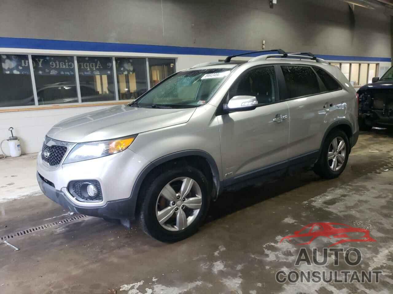 KIA SORENTO 2013 - 5XYKUDA27DG366820