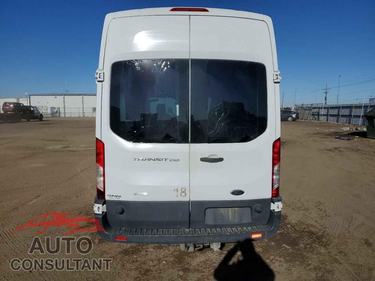 FORD TRANSIT 2015 - 1FTNR2XG2FKA04669