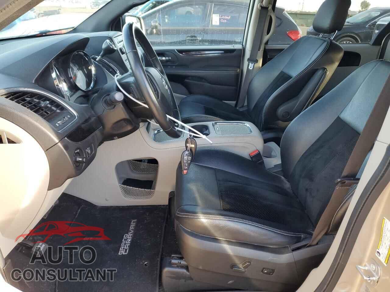 DODGE CARAVAN 2015 - 2C4RDGCG8FR724563