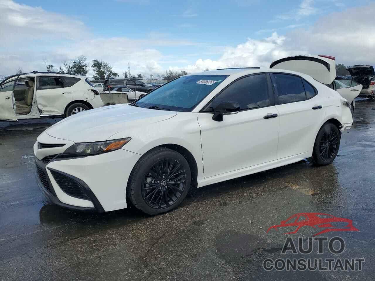 TOYOTA CAMRY 2022 - 4T1T11AK0NU068827