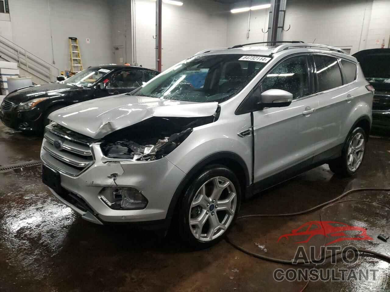 FORD ESCAPE 2017 - 1FMCU9J95HUD63297