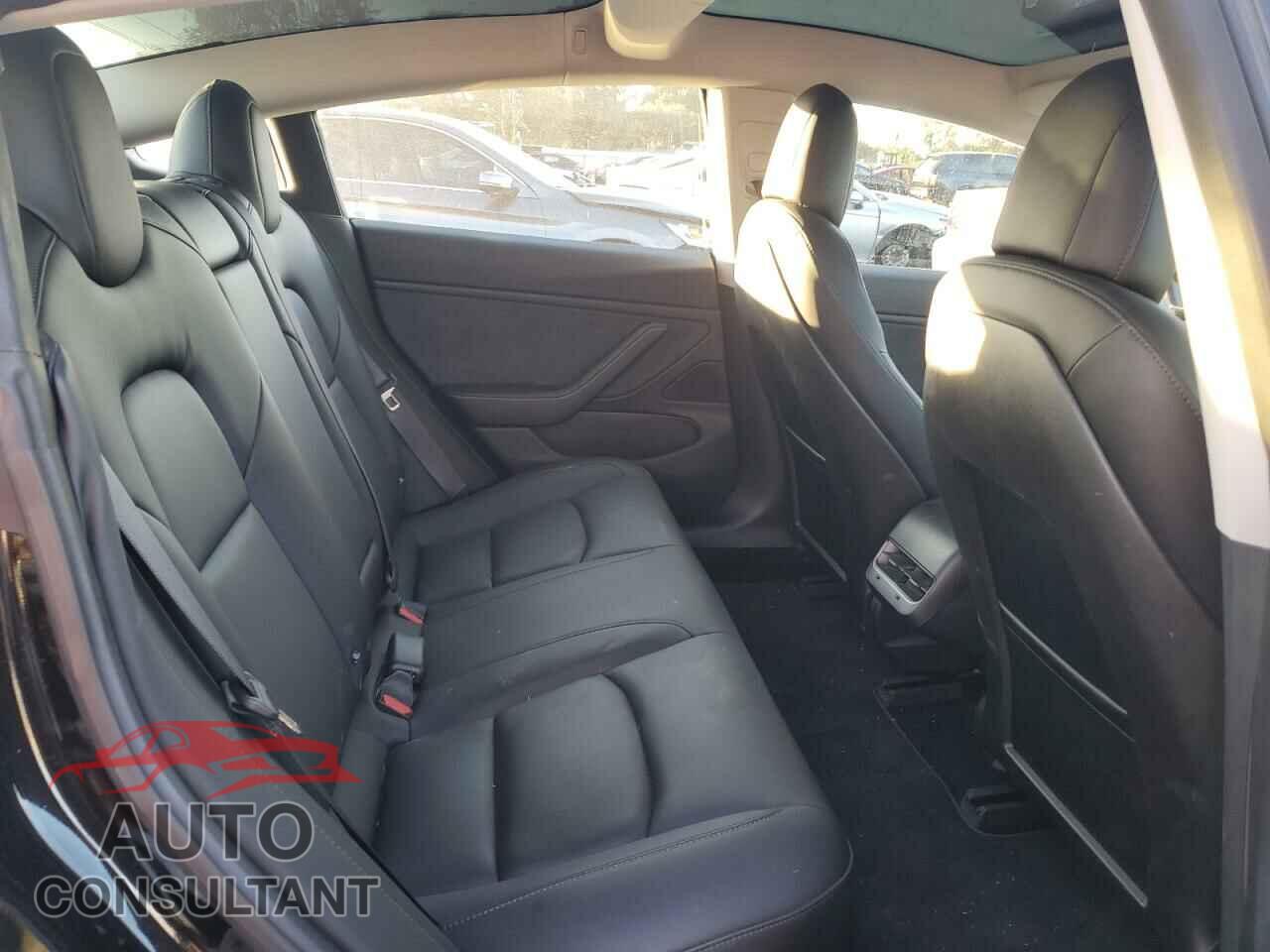 TESLA MODEL 3 2018 - 5YJ3E1EA9JF061209