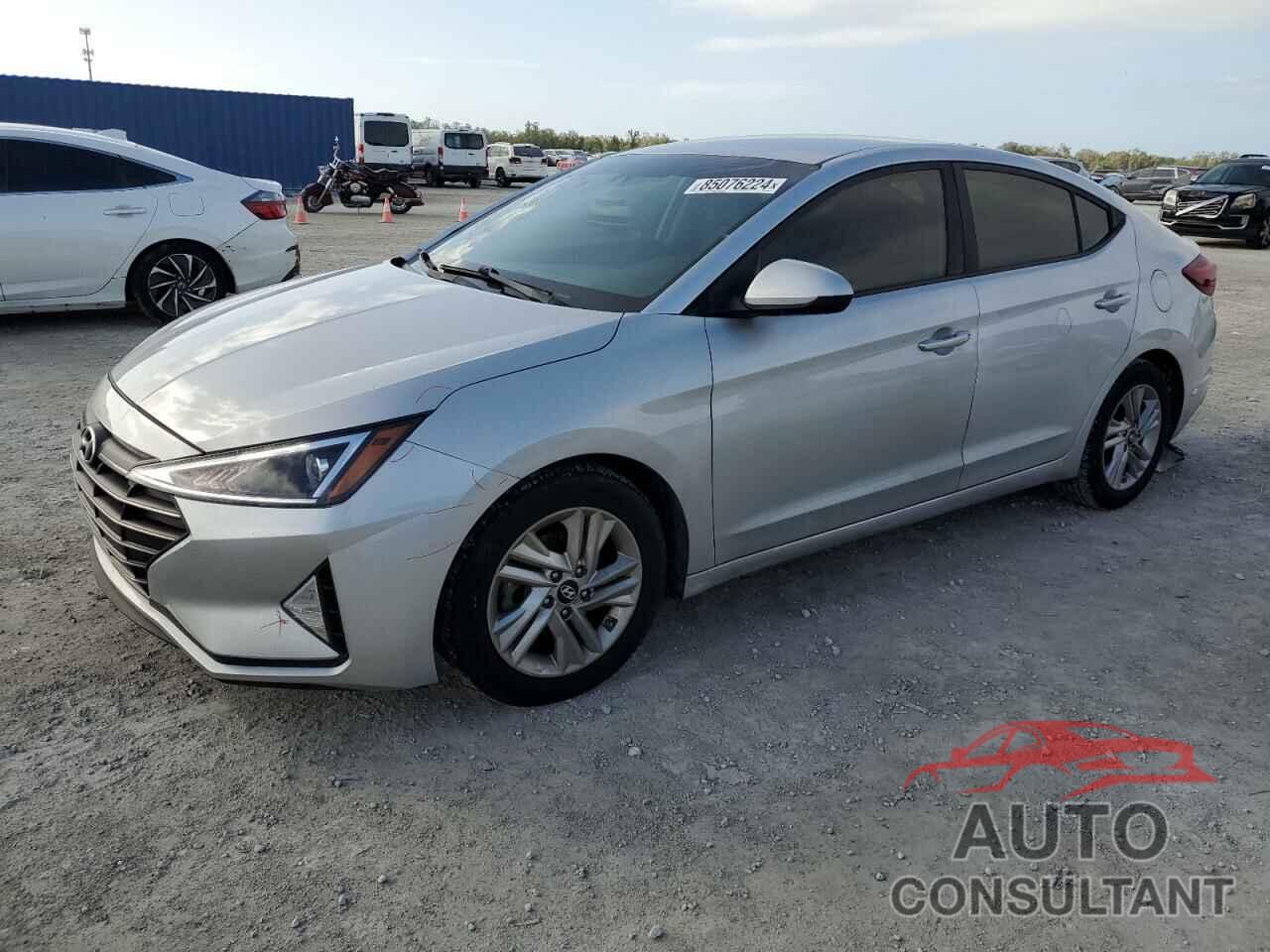 HYUNDAI ELANTRA 2019 - KMHD84LF5KU758893