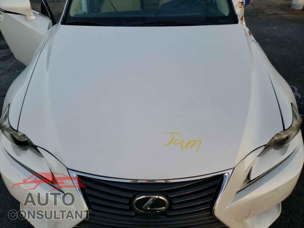 LEXUS IS 2014 - JTHBF1D21E5018654