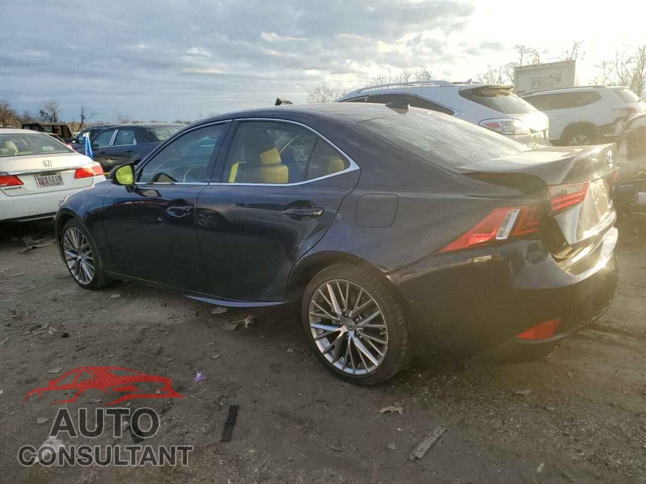 LEXUS IS 2014 - JTHCF1D21E5011739