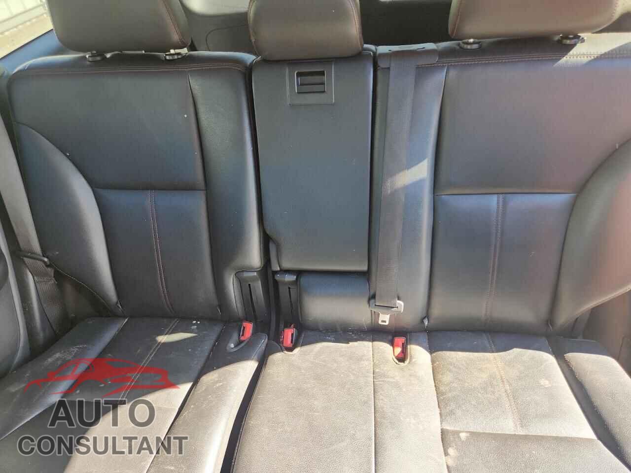 FORD EDGE 2011 - 2FMDK3JC2BBB34334