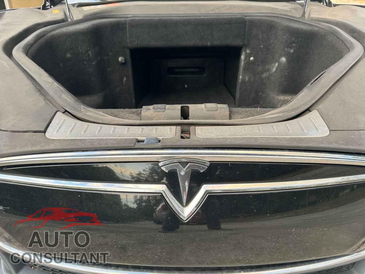 TESLA MODEL S 2013 - 5YJSA1AC6DFP10886
