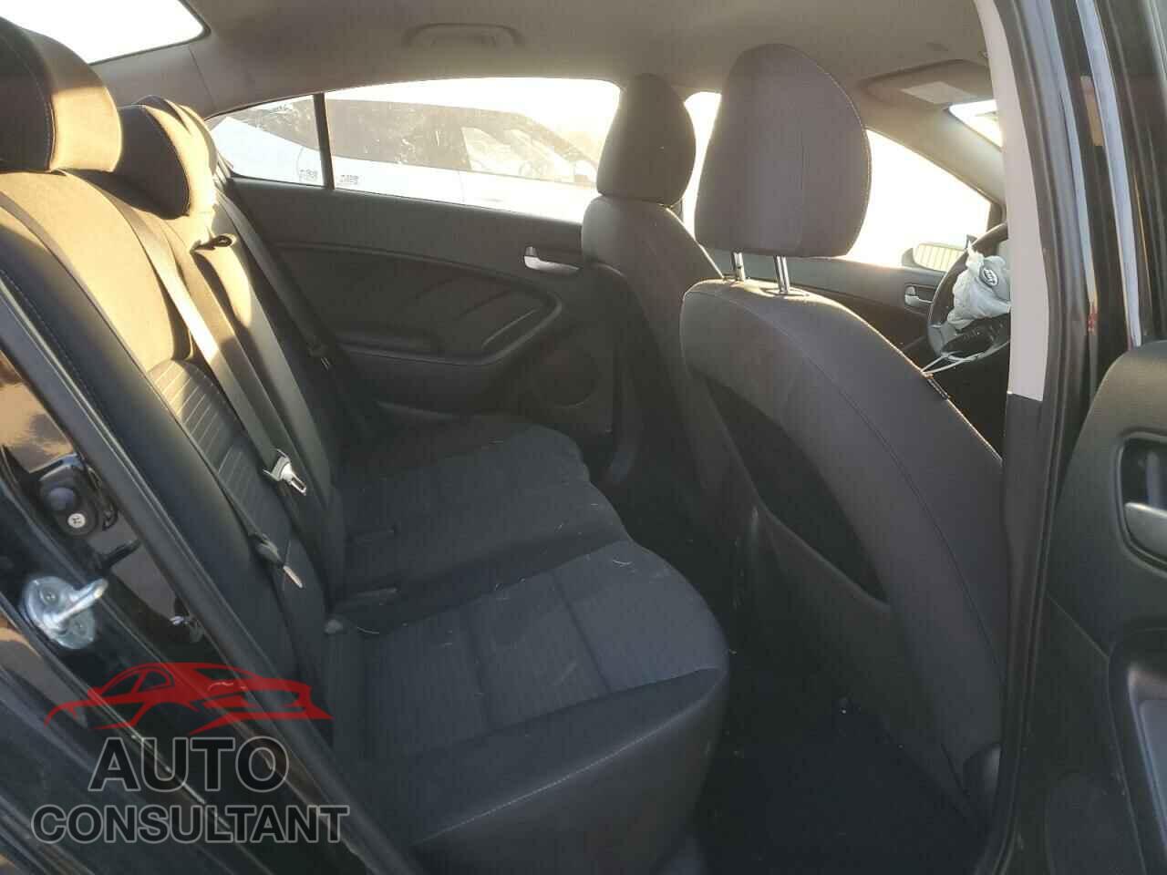 KIA FORTE 2017 - 3KPFL4A79HE131855