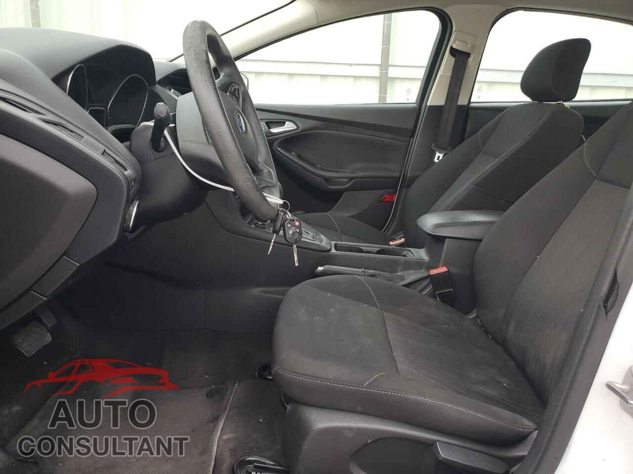 FORD FOCUS 2018 - 1FADP3FE7JL229119