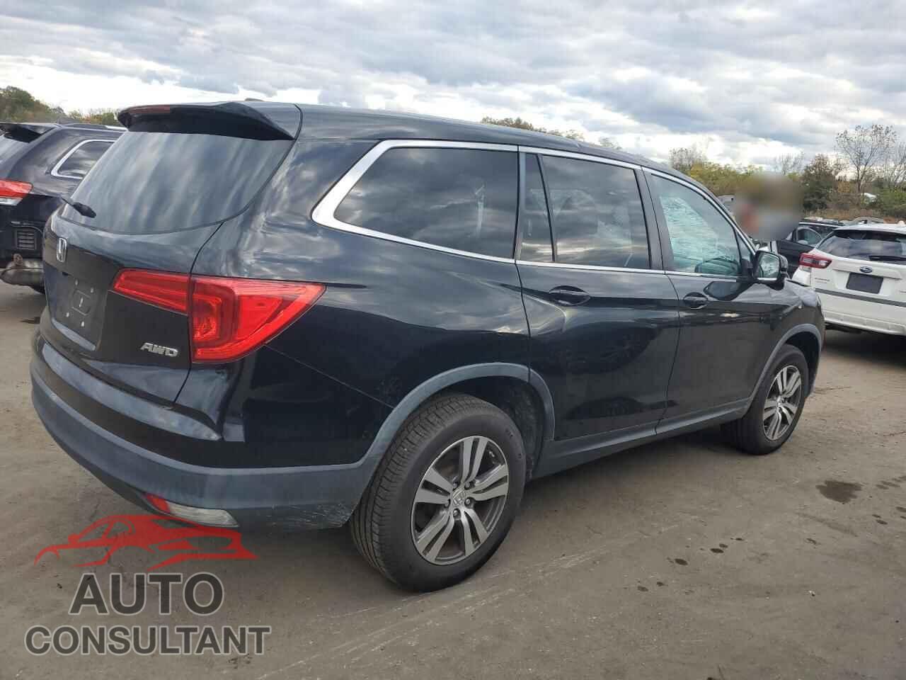 HONDA PILOT 2017 - 5FNYF6H35HB015089