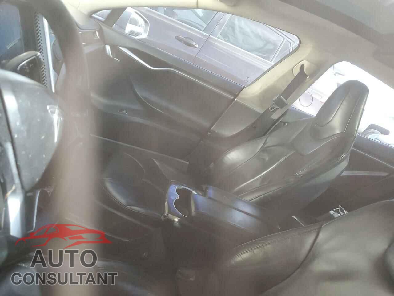TESLA MODEL S 2013 - 5YJSA1AG2DFP11682