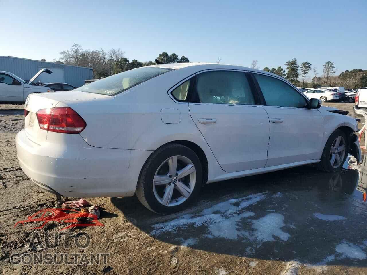VOLKSWAGEN PASSAT 2013 - 1VWBP7A35DC060279