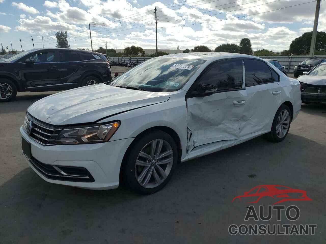 VOLKSWAGEN PASSAT 2019 - 1VWLA7A30KC011784