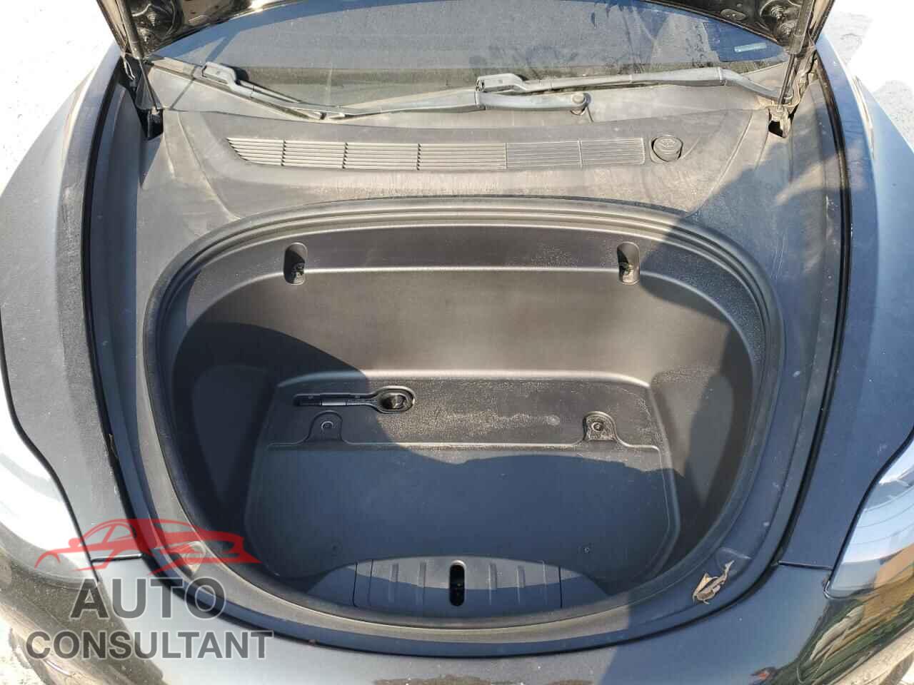 TESLA MODEL 3 2020 - 5YJ3E1EA3LF630140