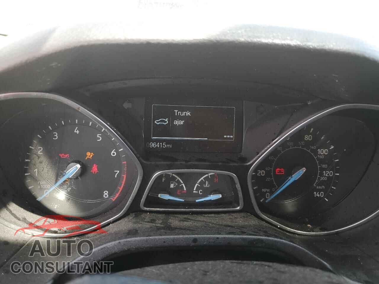 FORD FOCUS 2015 - 1FADP3K22FL233131