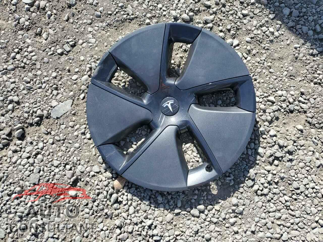 TESLA MODEL 3 2023 - 5YJ3E1EA3PF567787