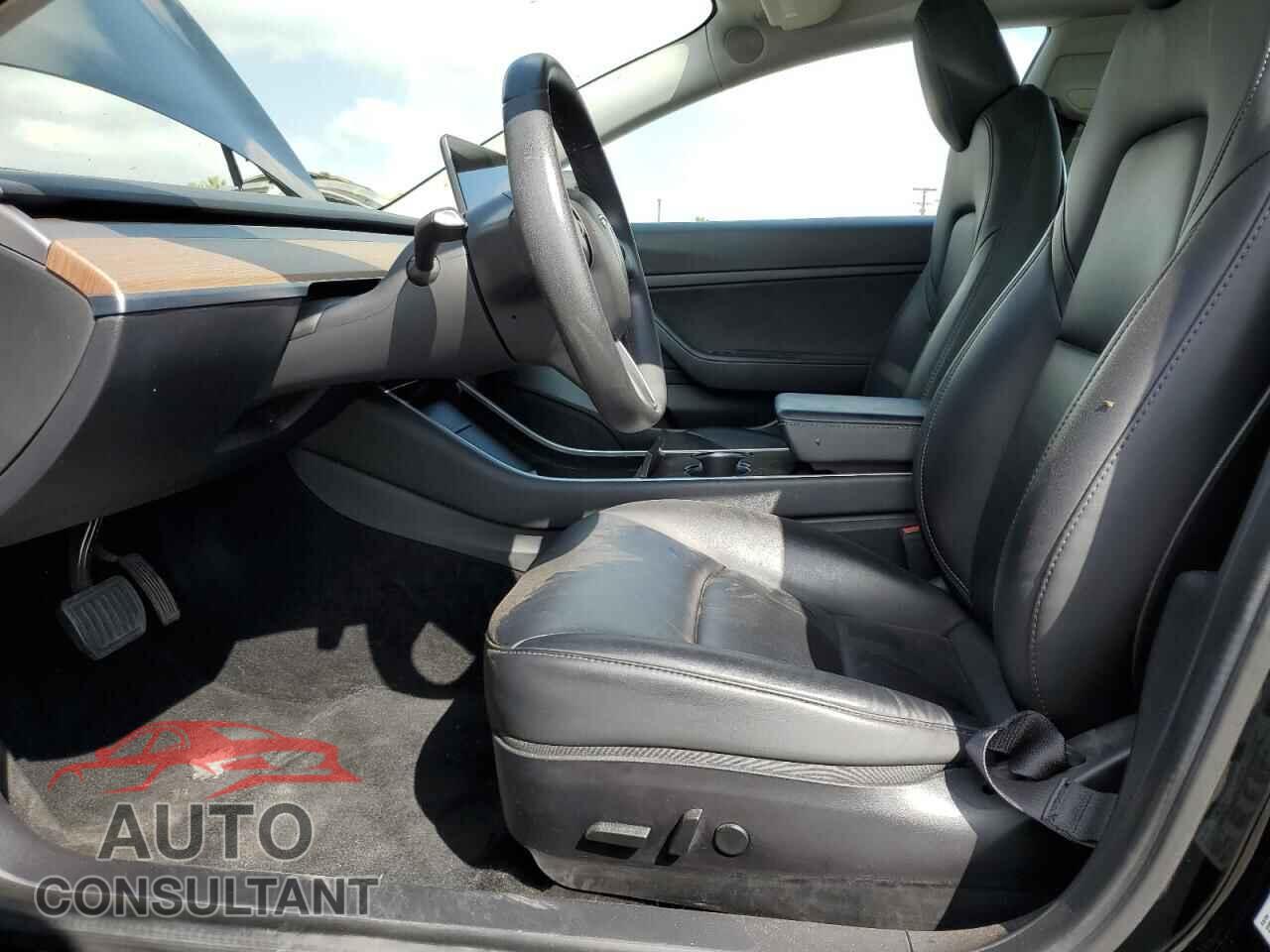 TESLA MODEL 3 2020 - 5YJ3E1EA9LF705102