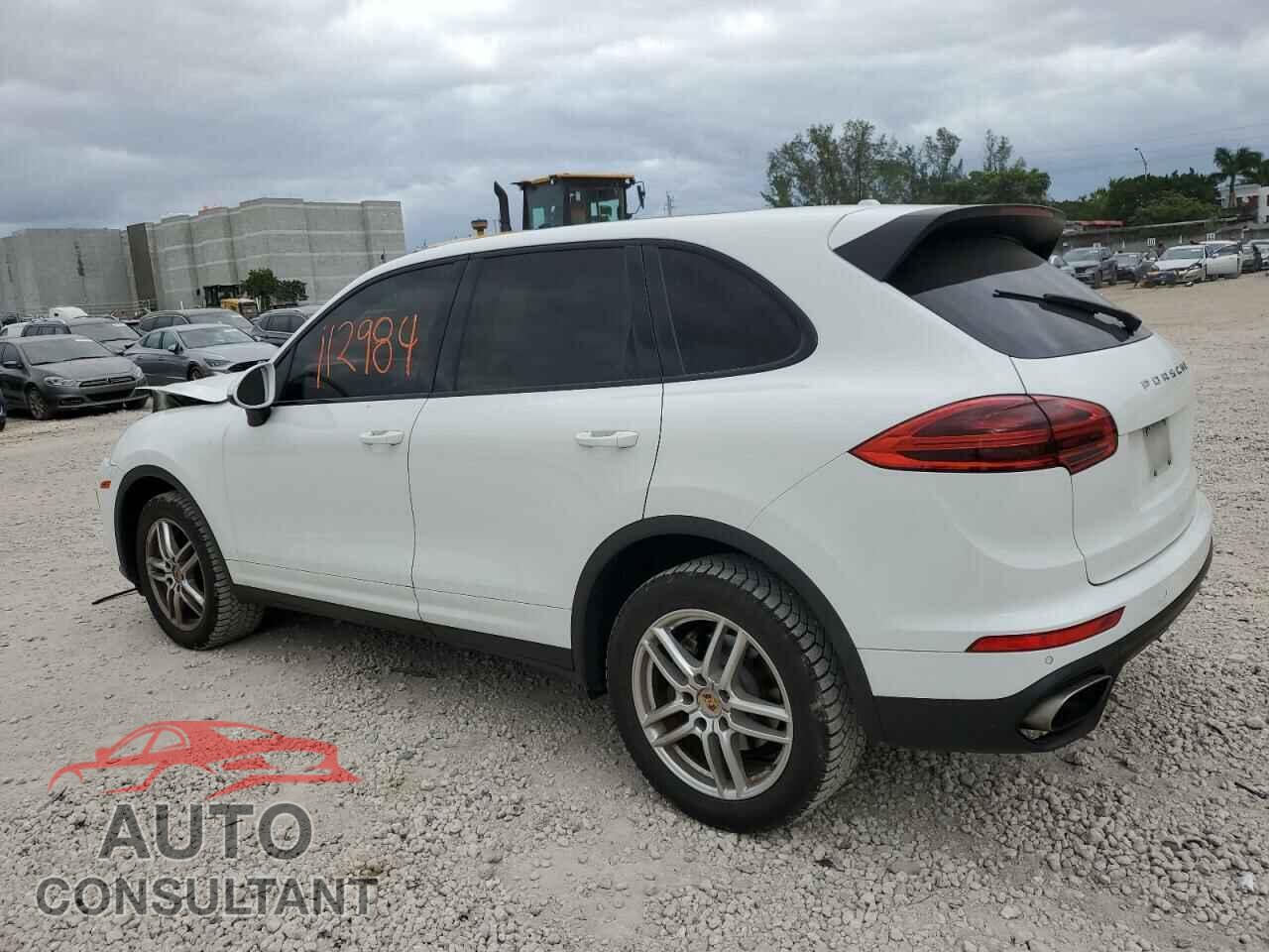 PORSCHE CAYENNE 2016 - WP1AA2A24GLA01737