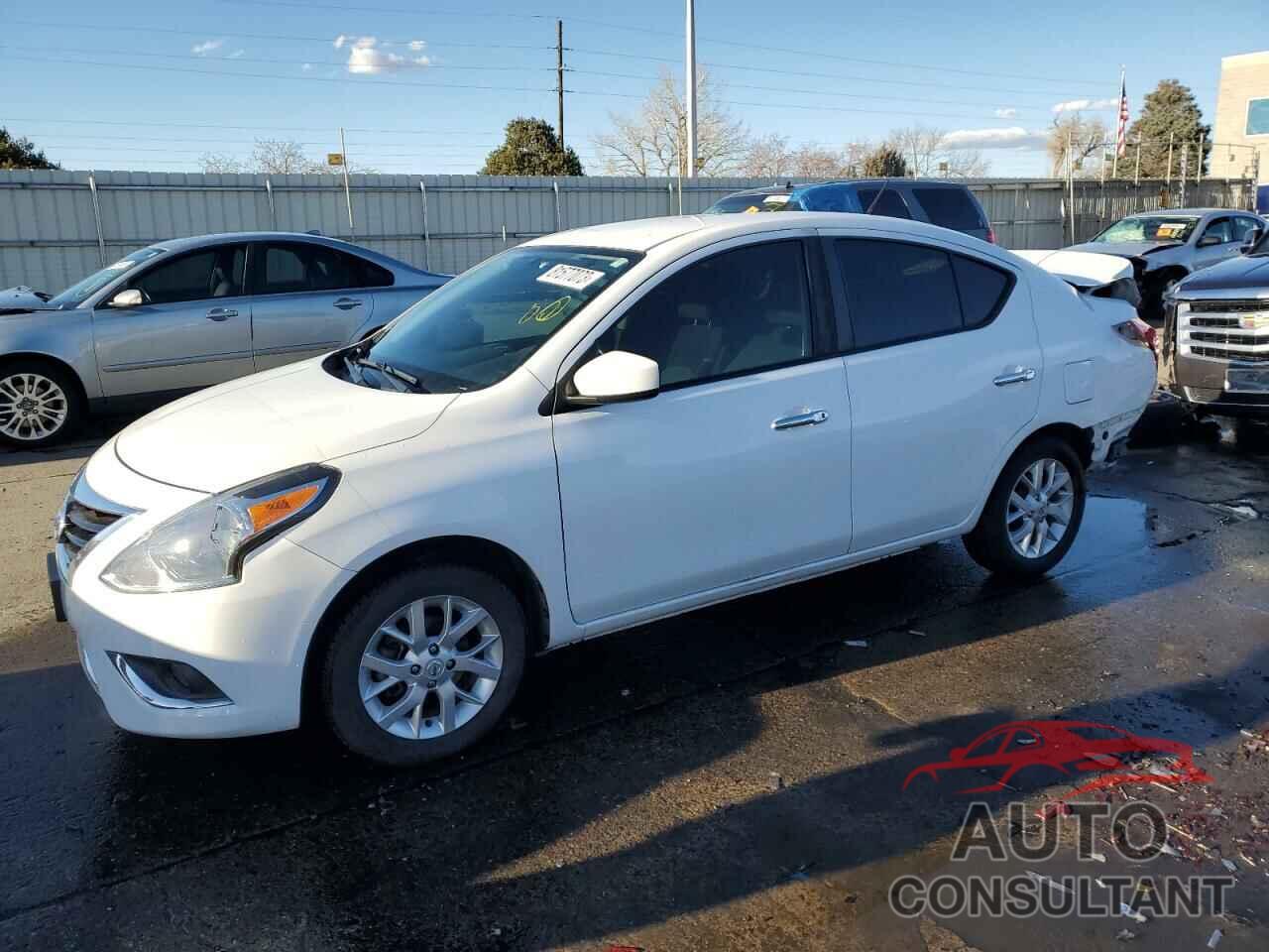 NISSAN VERSA 2018 - 3N1CN7AP3JL862963