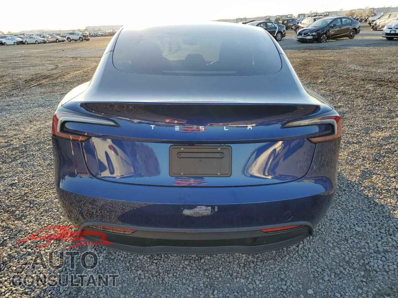 TESLA MODEL 3 2024 - 5YJ3E1EA8RF844758