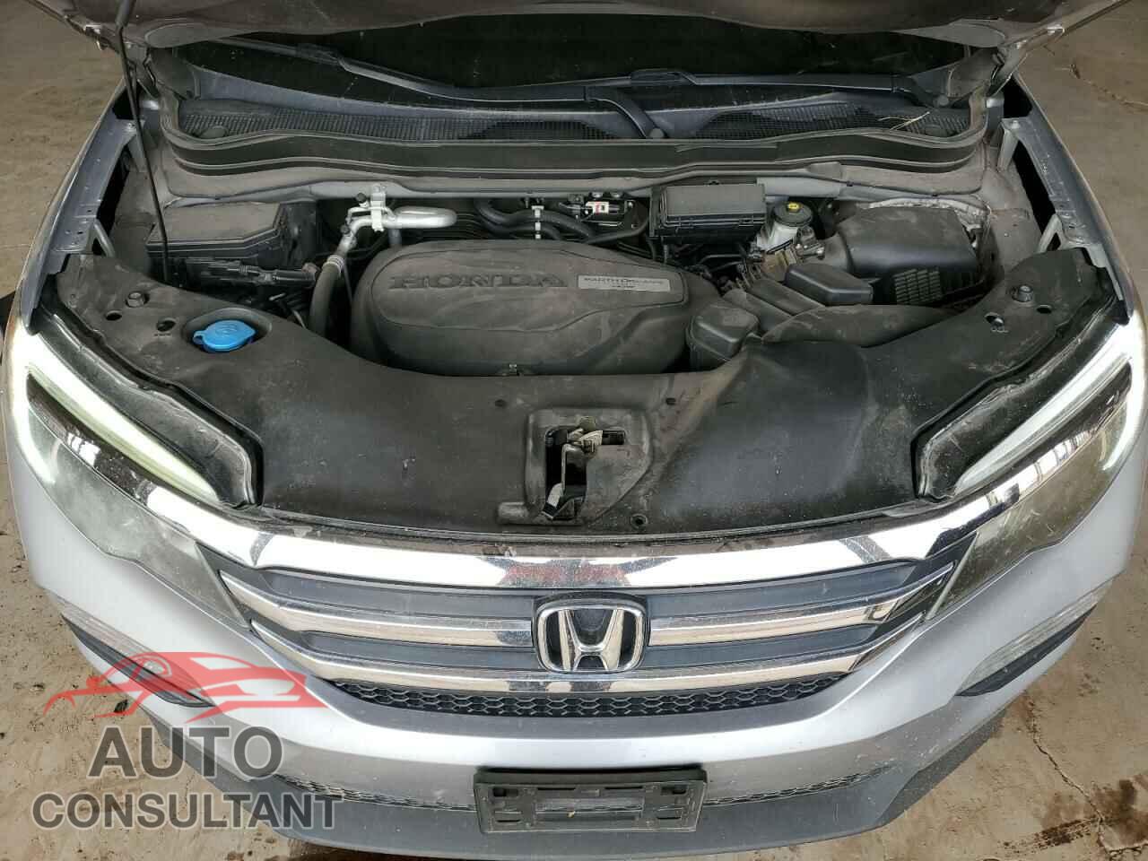 HONDA PILOT 2017 - 5FNYF5H5XHB021353