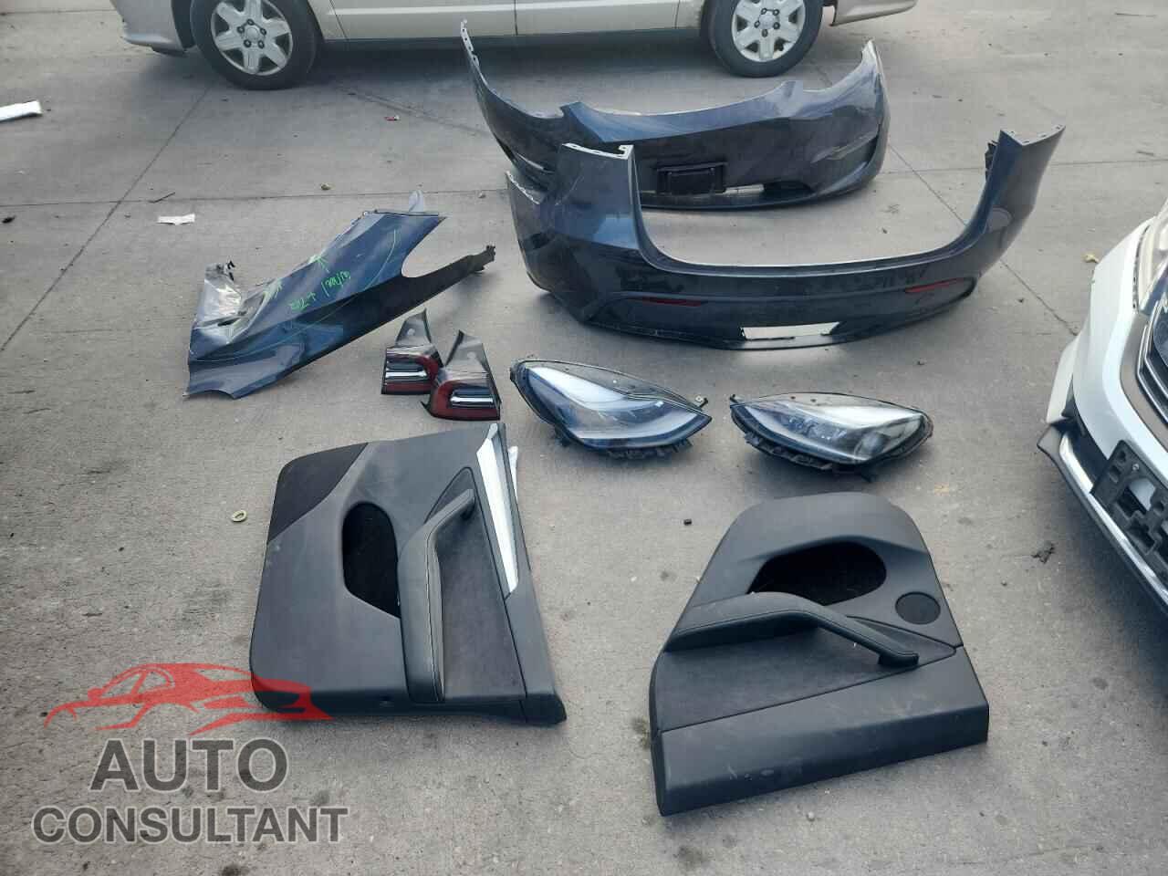 TESLA MODEL Y 2023 - 7SAYGDEE9PA177409