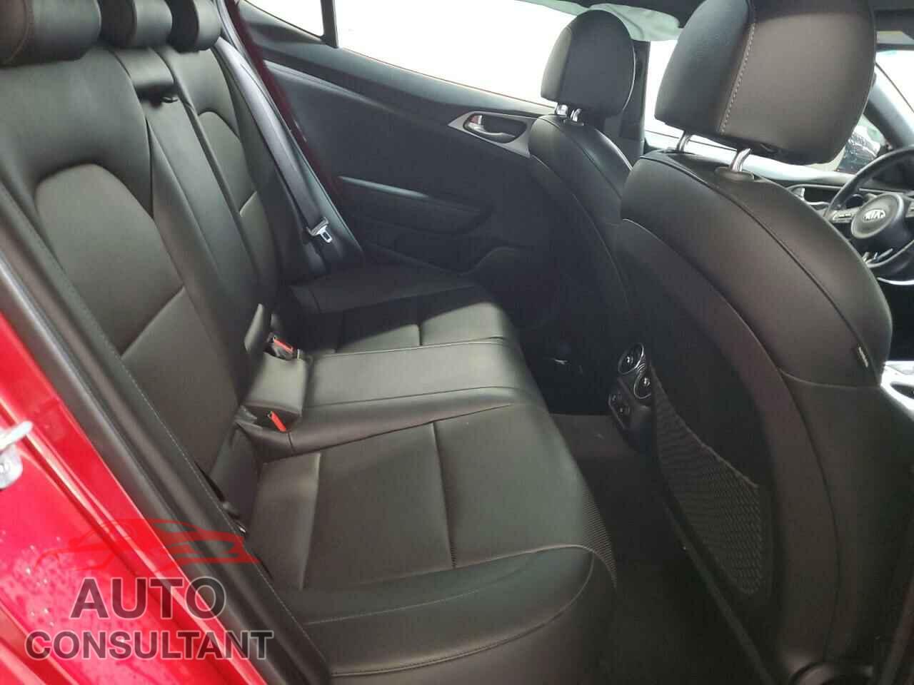 KIA STINGER 2019 - KNAE35LC7K6044512