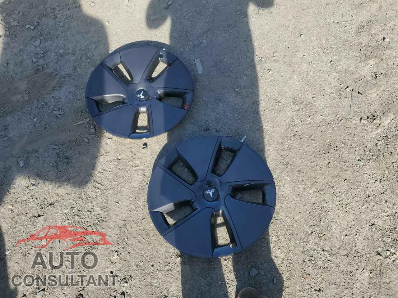 TESLA MODEL 3 2022 - 5YJ3E1EA2NF351474