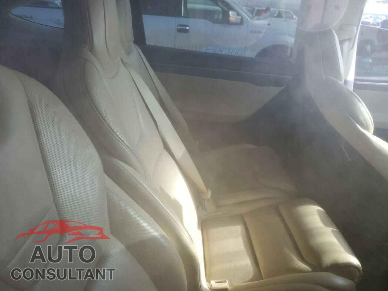 TESLA MODEL X 2016 - 5YJXCAE45GF001096