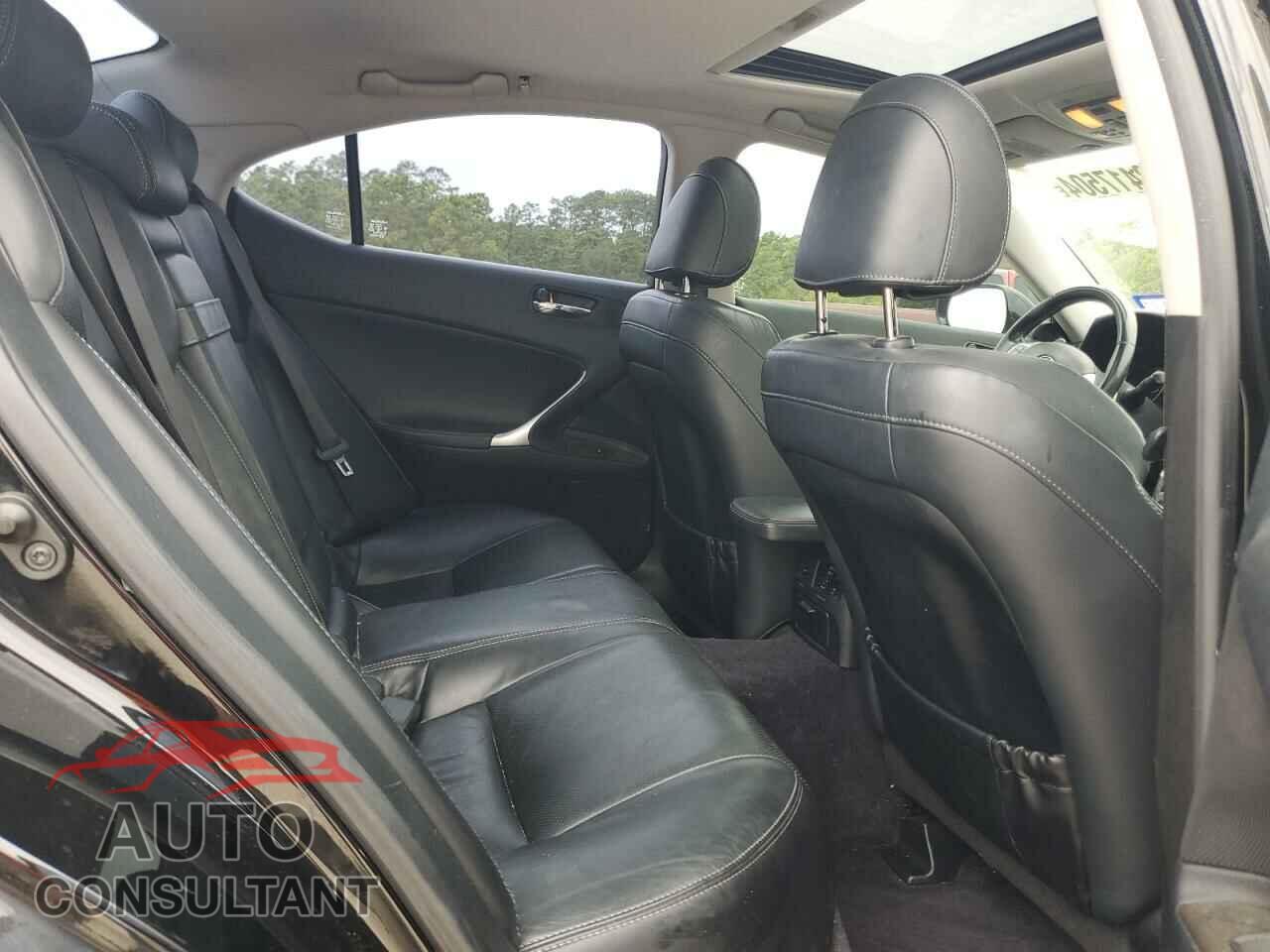 LEXUS IS 2011 - JTHBF5C21B5141973