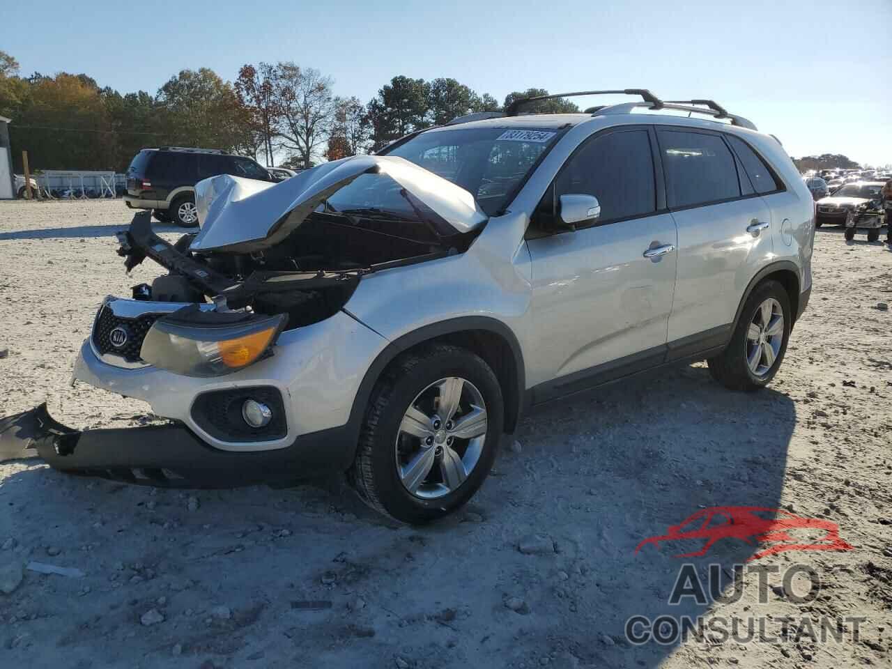 KIA SORENTO 2013 - 5XYKU4A21DG351326