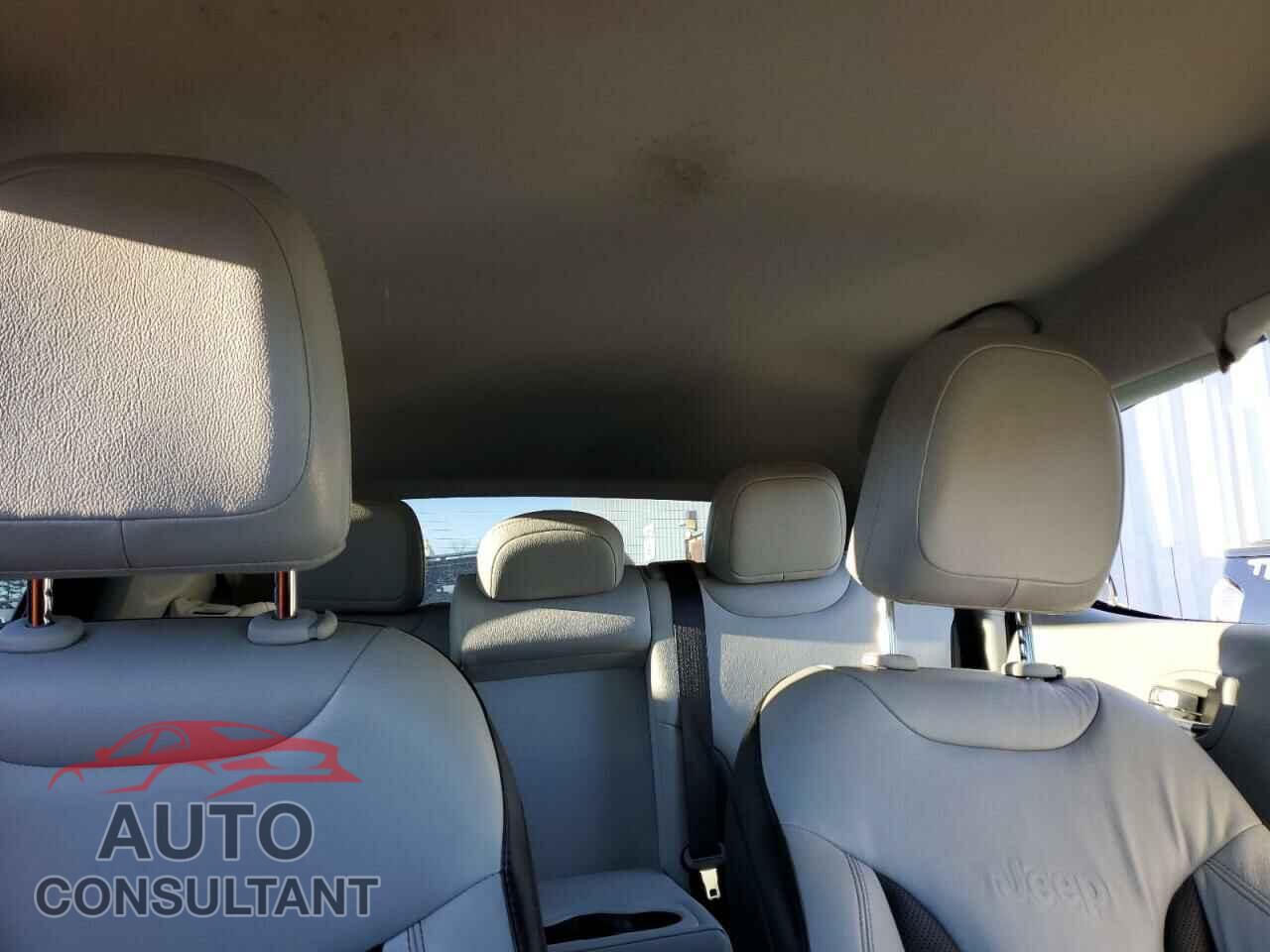 JEEP COMPASS 2018 - 3C4NJDCB8JT354344