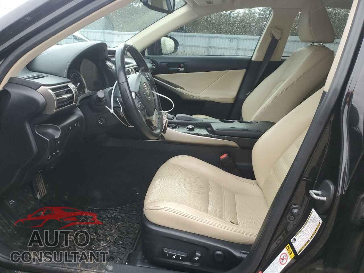 LEXUS IS 2015 - JTHCF1D24F5015933