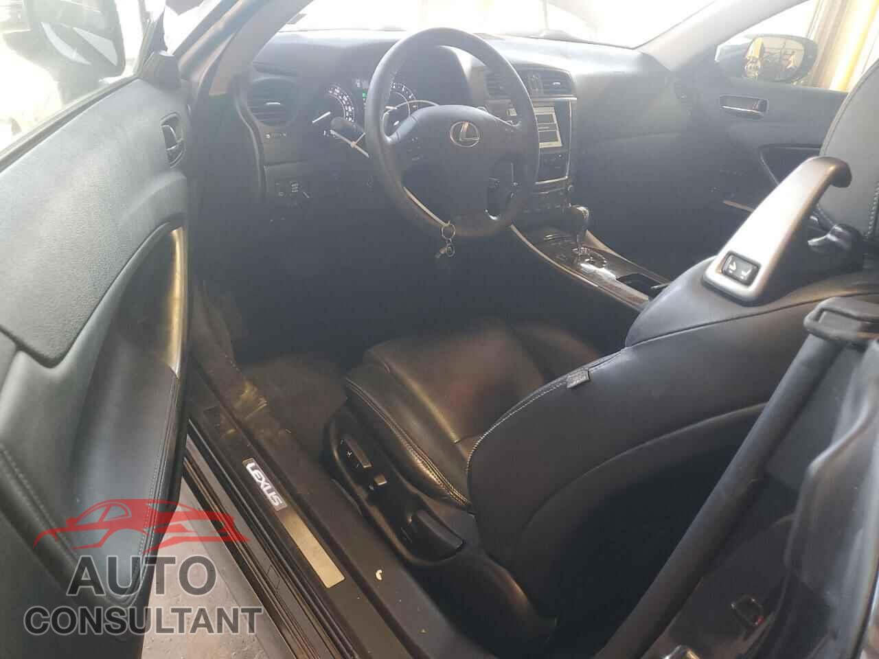 LEXUS IS 2010 - JTHFE2C29A2500196