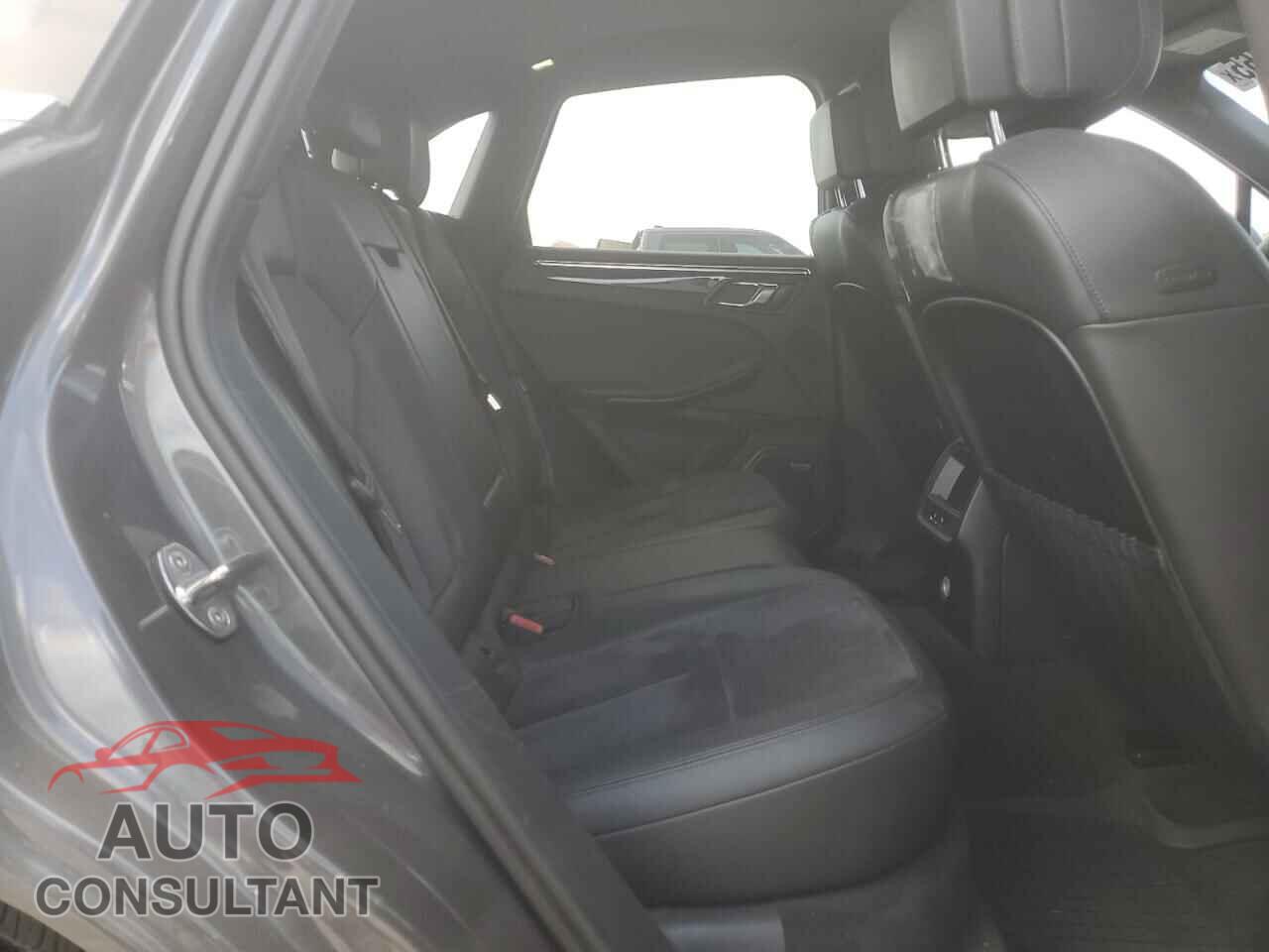 PORSCHE MACAN 2015 - WP1AB2A5XFLB52751