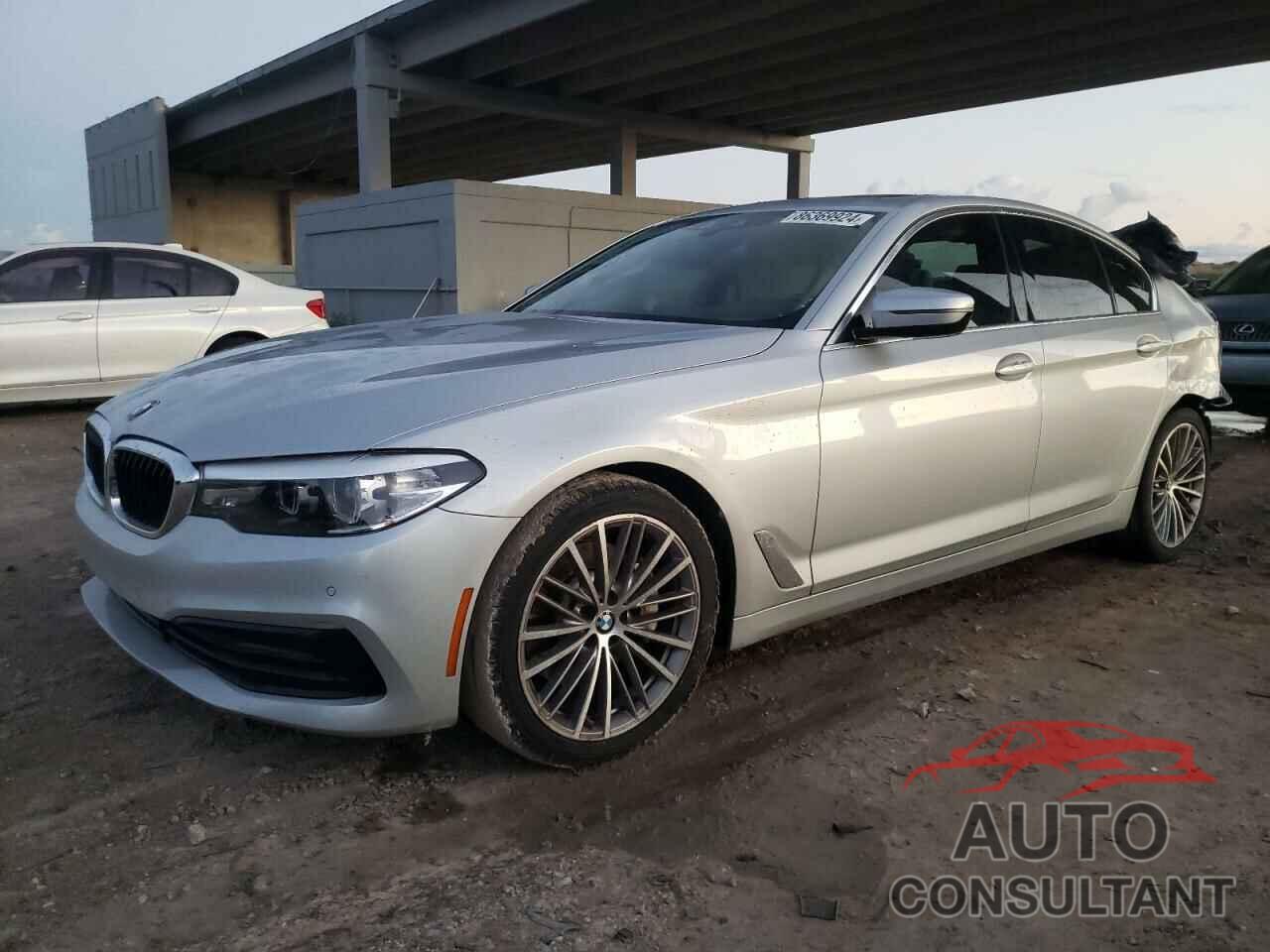 BMW 5 SERIES 2019 - WBAJA5C51KWW05955