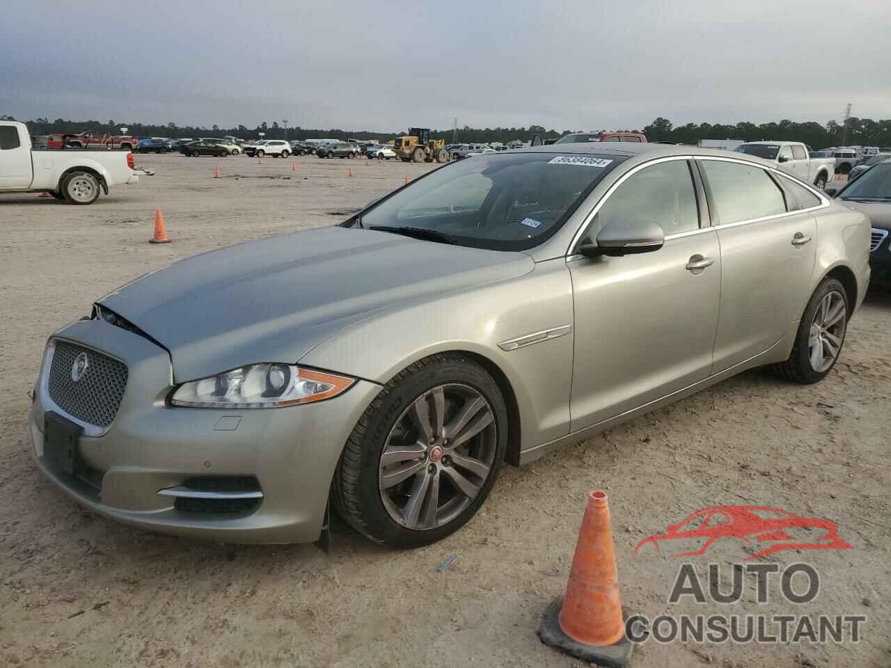 JAGUAR XJ 2014 - SAJWA2GZ8E8V60138