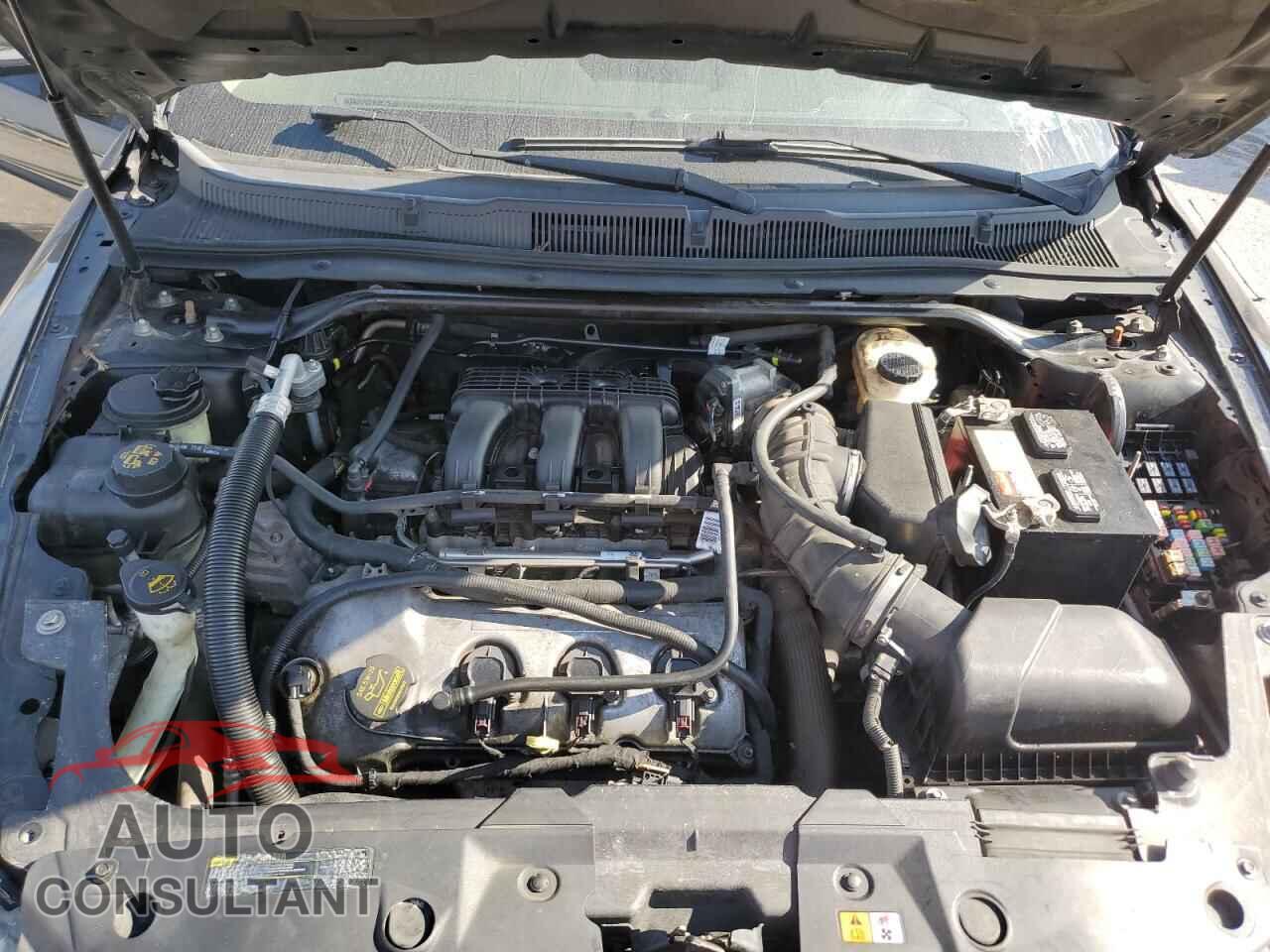 FORD TAURUS 2011 - 1FAHP2FW2BG107427